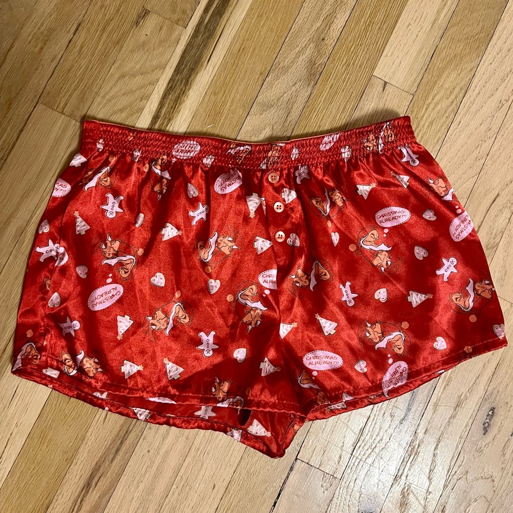 Disney Snow White gnomes shorts
